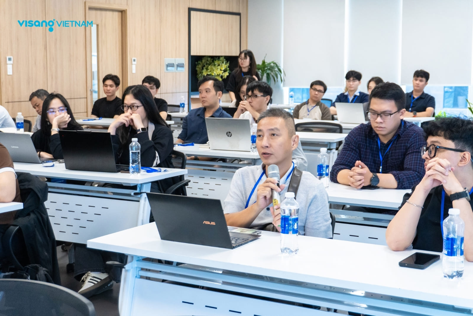 Nh&acirc;n sự IT tham gia đ&agrave;o tạo chương tr&igrave;nh do Visang tổ chức